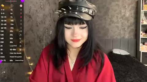 Snapshot of germainebourlier chatting on 06/11/26, 06:33 EmelyWoodes online show from 06/11/26, 06:33