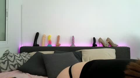 Snapshot of germangirl1996 chatting on 02/03/25, 05:14 Nadine online show from 02/03/25, 05:14