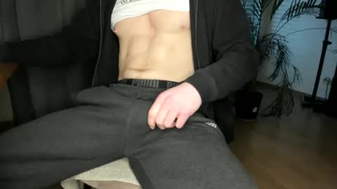 Snapshot of germanmike1997 chatting on 01/28/25, 01:27 germanmike1997 online show from 01/28/25, 01:27