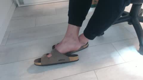 Snapshot of germansolebro chatting on 02/18/26, 07:48 GermanSoleBro online show from 02/18/26, 07:48