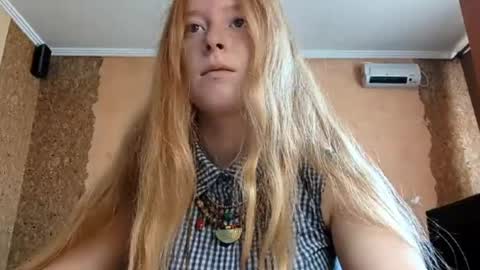 Snapshot of gertrudisturbe chatting on 05/23/26, 01:44 Kate online show from 05/23/26, 01:44