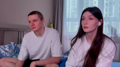 Snapshot of gethigh_ chatting on 01/23/25, 10:11 Liz and Mark online show from 01/23/25, 10:11