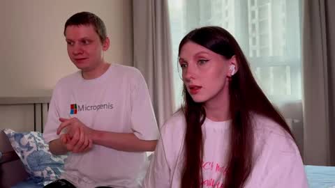 Snapshot of gethigh_ chatting on 02/15/25, 11:17 Liz and Mark online show from 02/15/25, 11:17