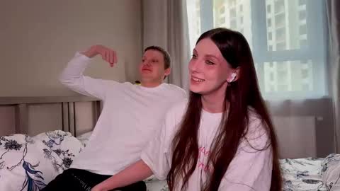 Snapshot of gethigh_ chatting on 03/08/25, 04:45 Liz and Mark online show from 03/08/25, 04:45