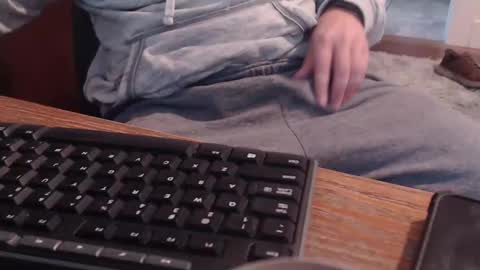 Snapshot of gethoggy chatting on 10/15/25, 06:52 gethoggy online show from 10/15/25, 06:52