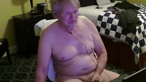 Snapshot of gethyn chatting on 02/28/25, 10:39 Gethyn online show from 02/28/25, 10:39
