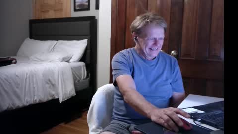 Snapshot of gethyn chatting on 11/05/25, 02:22 Gethyn online show from 11/05/25, 02:22