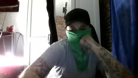 Snapshot of getithititnsplit chatting on 12/15/25, 05:17 getithititnsplit online show from 12/15/25, 05:17