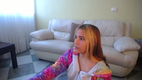 Snapshot of ggemas chatting on 12/27/24, 11:50 ggemas online show from 12/27/24, 11:50