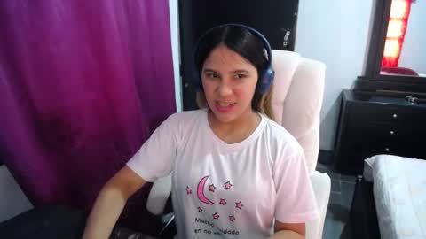 Snapshot of ggemas chatting on 10/19/25, 03:23 ggemas online show from 10/19/25, 03:23