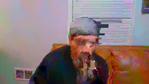 Snapshot of ghomps88 chatting on 10/21/25, 05:52 Gee online show from 10/21/25, 05:52