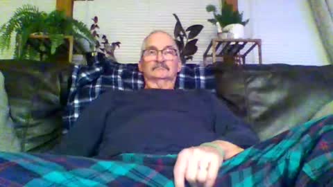 ghost2534 online show from 12/17/25, 04:29