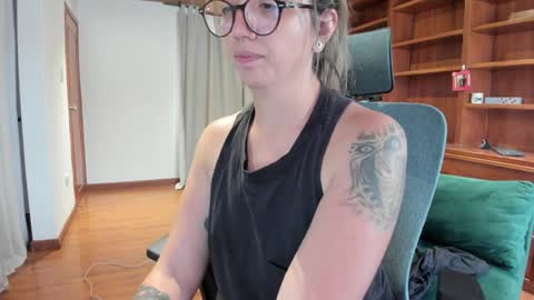 Snapshot of ghostcrimson chatting on 12/23/24, 05:00 andy online show from 12/23/24, 05:00