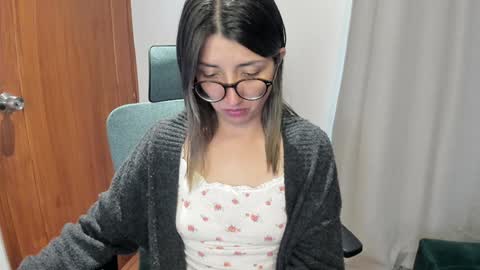 Snapshot of ghostcrimson chatting on 01/08/25, 02:14 andy online show from 01/08/25, 02:14