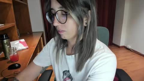 Snapshot of ghostcrimson chatting on 02/13/25, 02:12 andy online show from 02/13/25, 02:12