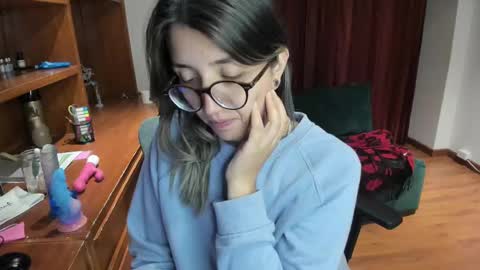 Snapshot of ghostcrimson chatting on 02/17/25, 05:04 andy online show from 02/17/25, 05:04