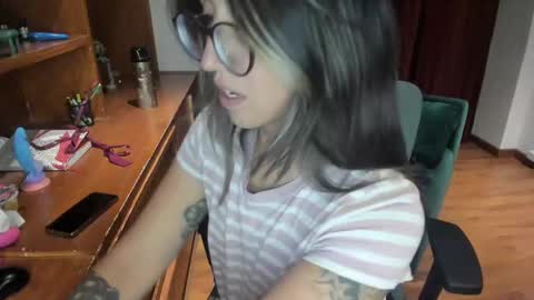 Snapshot of ghostcrimson chatting on 02/26/25, 05:42 andy online show from 02/26/25, 05:42