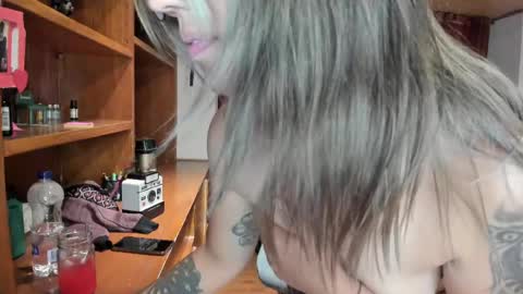 Snapshot of ghostcrimson chatting on 03/03/25, 01:53 andy online show from 03/03/25, 01:53