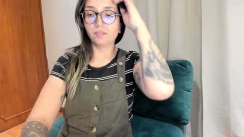 Snapshot of ghostcrimson chatting on 10/03/25, 03:58 andy online show from 10/03/25, 03:58