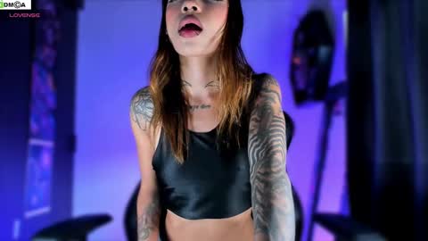 Snapshot of ghostlydolll chatting on 09/27/25, 02:33 Sara online show from 09/27/25, 02:33