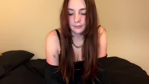 Snapshot of ghostpetal chatting on 03/16/26, 12:17 ghostpetal online show from 03/16/26, 12:17