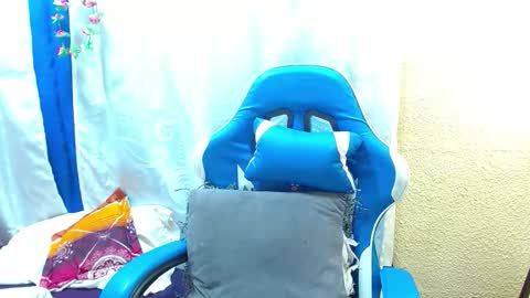 Gia  online show from 11/29/25, 03:04