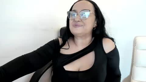 nahomi online show from 01/12/25, 04:10