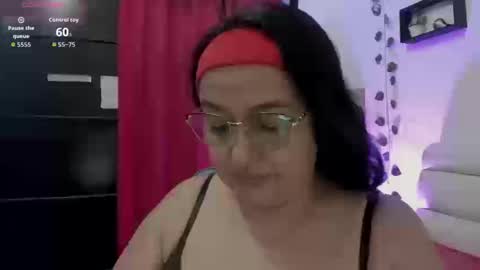 nahomi online show from 09/27/25, 01:43