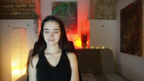 Snapshot of gia_paige18 chatting on 02/16/25, 12:32 Gia Paige18 online show from 02/16/25, 12:32