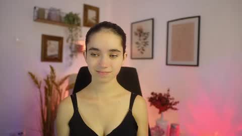 Snapshot of gia_paige18 chatting on 10/09/25, 01:20 Gia Paige18 online show from 10/09/25, 01:20