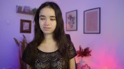 Snapshot of gia_paige18 chatting on 10/19/25, 08:15 Gia Paige18 online show from 10/19/25, 08:15