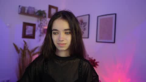 Gia Paige18 online show from 11/06/25, 08:04