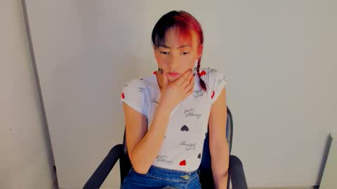 Snapshot of gia_white01 chatting on 10/25/25, 06:10 GIA WHITE Independet online show from 10/25/25, 06:10