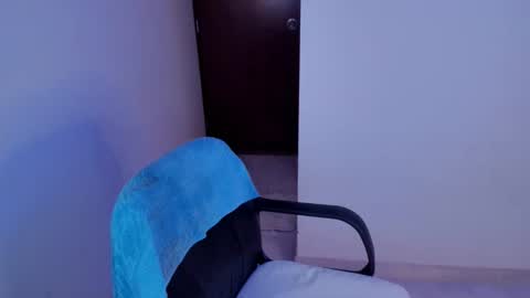 Snapshot of gia_white01 chatting on 11/21/25, 07:18 GIA WHITE Independet online show from 11/21/25, 07:18