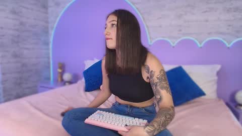 Gia online show from 01/13/26, 07:41