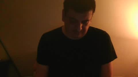 Snapshot of giaco1982 chatting on 02/16/25, 04:31 samuel online show from 02/16/25, 04:31