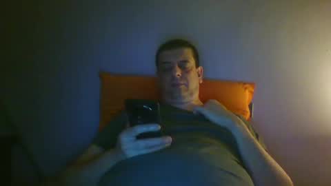 Snapshot of giaco1982 chatting on 10/18/25, 07:09 samuel online show from 10/18/25, 07:09