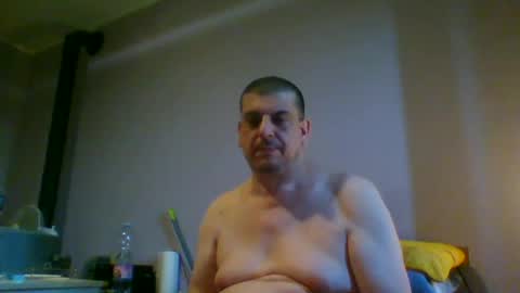 Snapshot of giaco1982 chatting on 06/21/26, 04:04 samuel online show from 06/21/26, 04:04