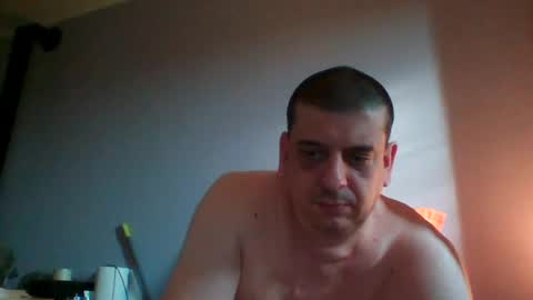 Snapshot of giaco1982 chatting on 08/02/26, 05:50 samuel online show from 08/02/26, 05:50