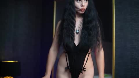  Gia  online show from 11/25/25, 09:15