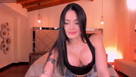 Gia Ferrera online show from 02/11/26, 07:30