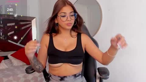 Gia  online show from 03/10/25, 05:50