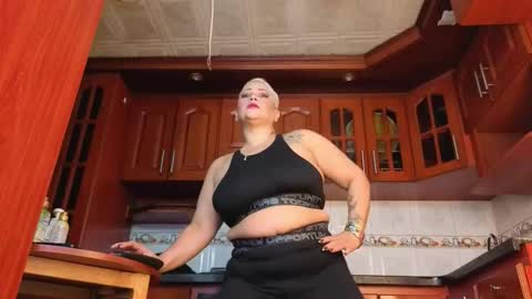 Snapshot of gianellacox chatting on 09/12/25, 01:22 online show from 09/12/25, 01:22