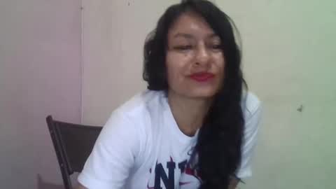 Snapshot of gianna165909 chatting on 03/07/25, 02:36 gianna165909 online show from 03/07/25, 02:36