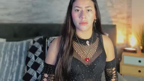 Snapshot of gianna_luna chatting on 02/20/26, 12:05 Gianna online show from 02/20/26, 12:05