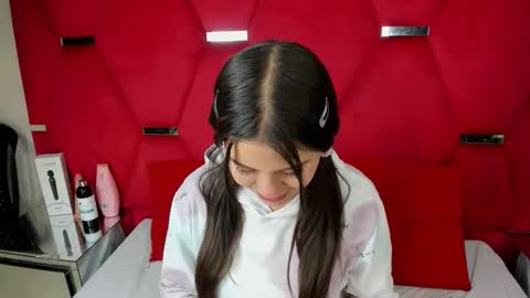 GiannaJohnson online show from 12/15/25, 03:44