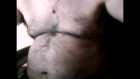Snapshot of gianni9000000 chatting on 10/17/25, 02:41 Gianni9000000 online show from 10/17/25, 02:41