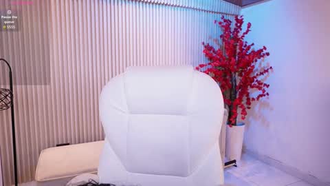 Snapshot of gianovak chatting on 10/25/25, 11:40 gianovak online show from 10/25/25, 11:40