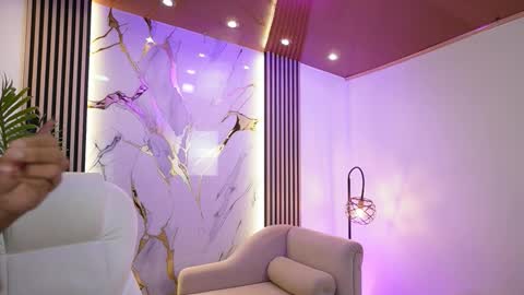 Snapshot of gianovak chatting on 11/20/25, 11:32 gianovak online show from 11/20/25, 11:32