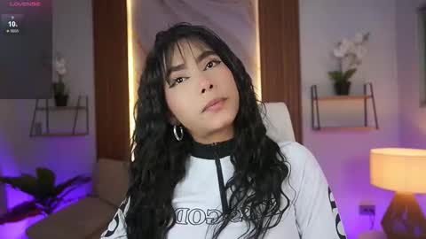 Snapshot of gianovak chatting on 12/17/25, 07:09 gianovak online show from 12/17/25, 07:09